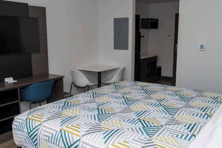 Room 8 of 13